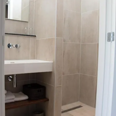 De Tien Wilgen Apartment *