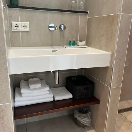 De Tien Wilgen Apartment *